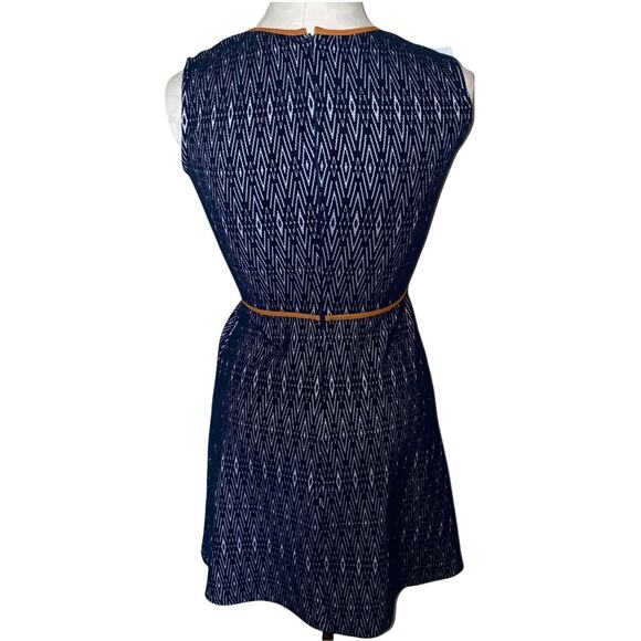 THML Patterned Sleeveless Dress with invisible zipper navy blue and brown sz XS - Picture 3 of 5